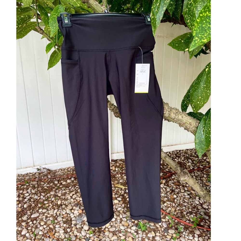 Brand new: Crop high rise leggings!
